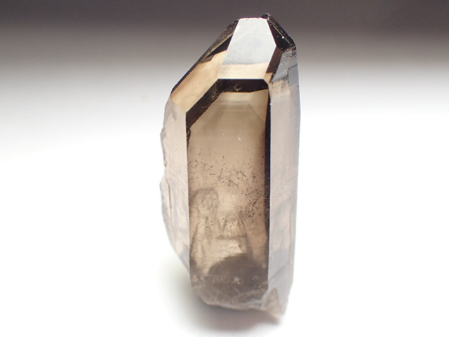 水晶,石英,煙水晶,日本式双晶,スモーキークオーツ,ホランダイト入り