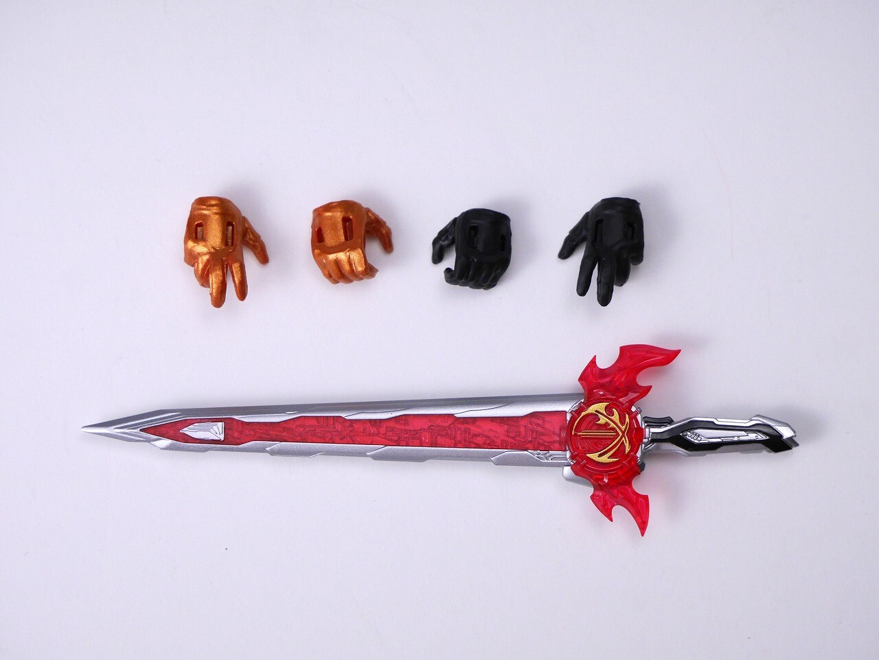 魂ストア限定商品「S.H.Figuarts 仮面ライダーセイバー ブレイブ