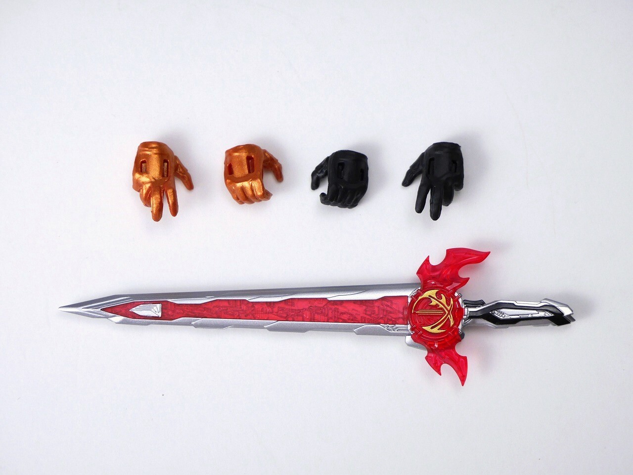 魂ストア限定商品「S.H.Figuarts 仮面ライダーセイバー ブレイブ