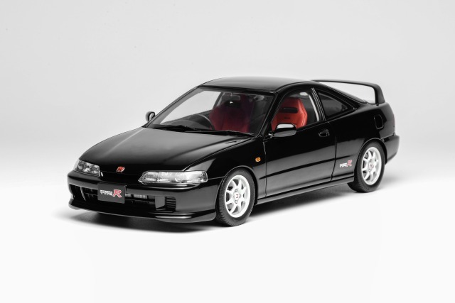 楽天市場】MotorHelix モーターヘリックス 1/18 ミニカー ダイキャスト