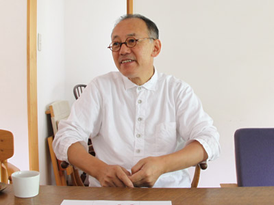 ほぼ日刊イトイ新聞 - ［10センチ］三谷龍二さんのあたらしい場所。