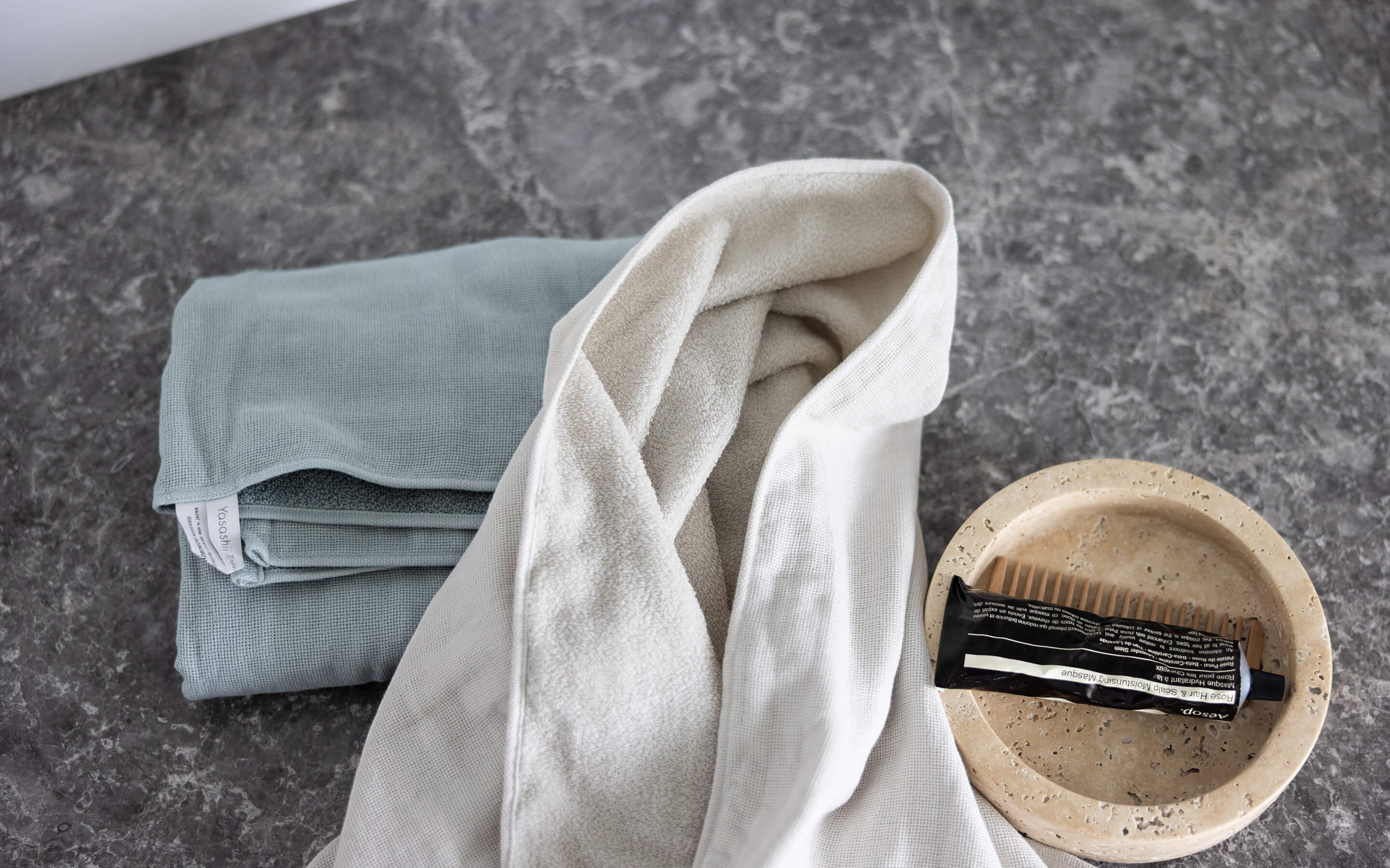 やさしいタオル 2025 Yasashii Towel りんご狩りかもしれないタオル新