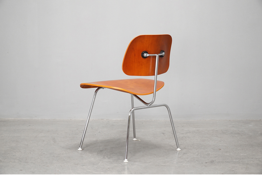 HermanMiller（ハーマンミラー）高価買取-アドア東京-港区 イームズ