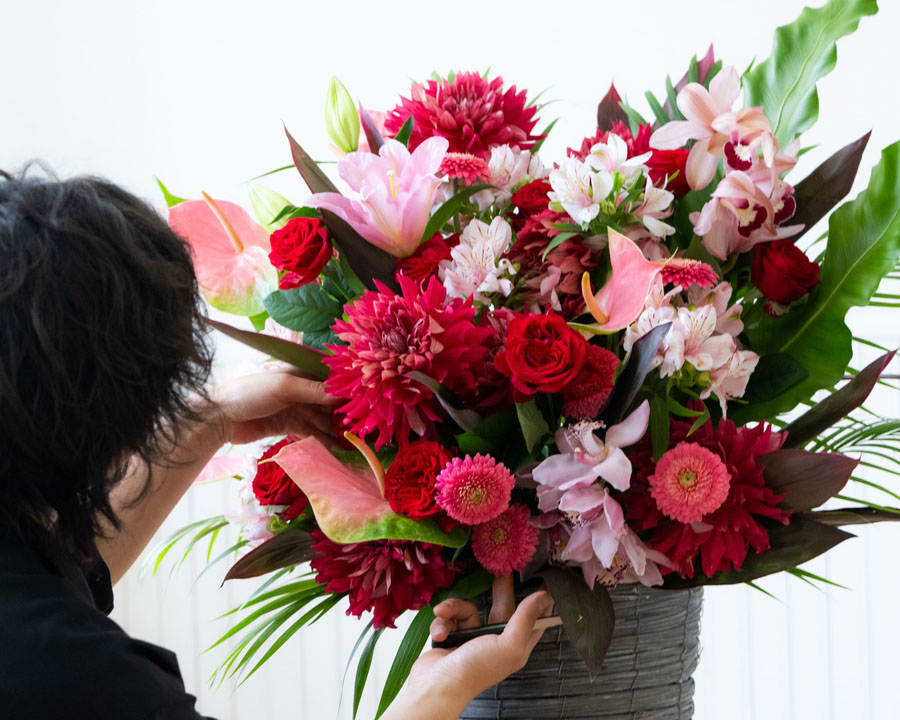 プロにおまかせ豪華アレンジメント ピンク・赤系 5XL［モイスチャー