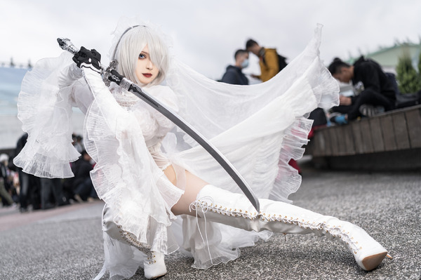 コスプレ】『ニーア オートマタ』2Bの花嫁衣装が透明感に溢れすぎて