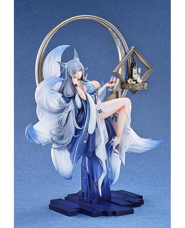 布がスケスケで太ももが美しい！『アズレン』から「信濃」が大人の魅力