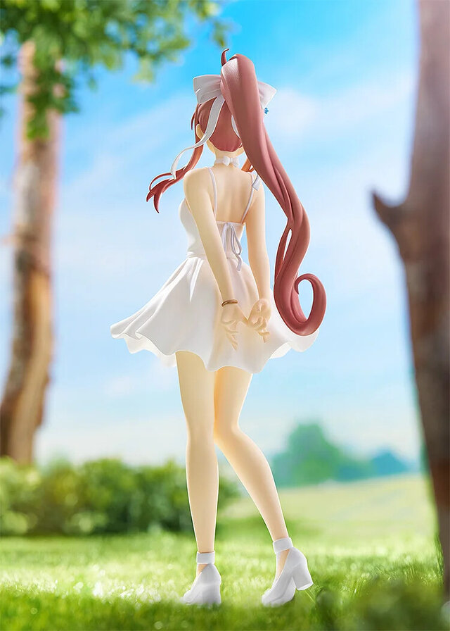 白ドレスとポニーテールがなびく…！『ドキドキ文芸部！』部長「モニカ