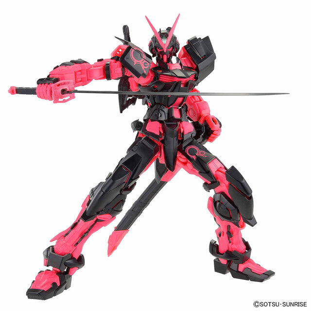 鮮やかなブルーが似合う！ガンダムベースカラーの「RG RX-78-2