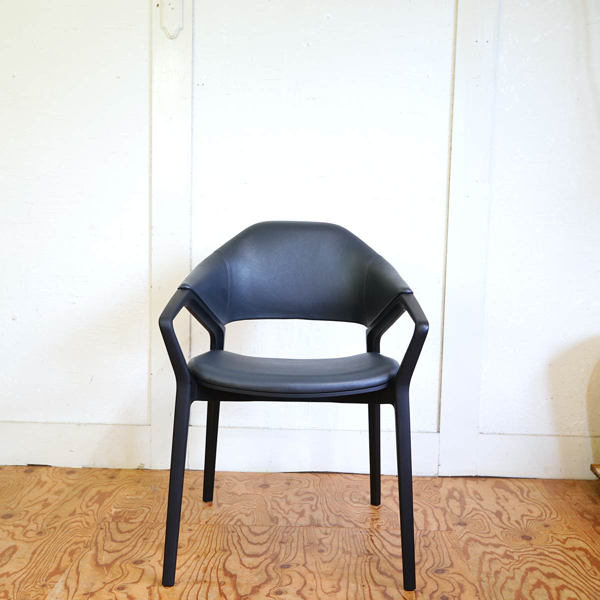 カッシーナ / Cassina イコ アームチェア 133 ICO ブラック 本革