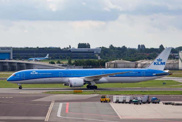 KLMオランダ航空 ボーイング737-900 航空フォト(飛行機 写真・画像
