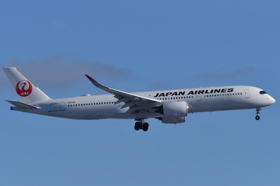 日本航空 Airbus A350-900 JA13XJ 新千歳空港 航空フォト | by かのん