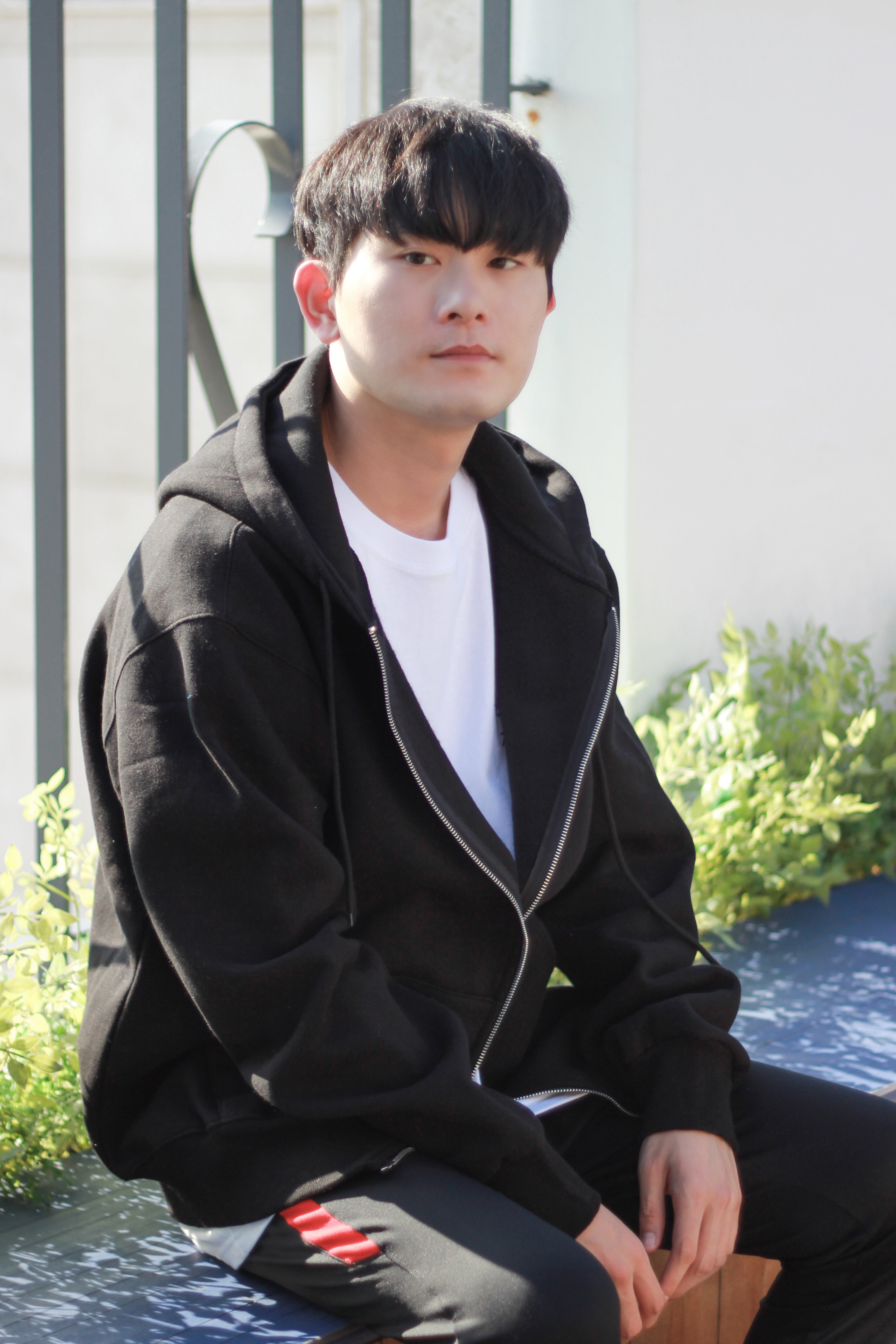 2022 T1 Black Zip-Up Hoodie – FUTAROKU