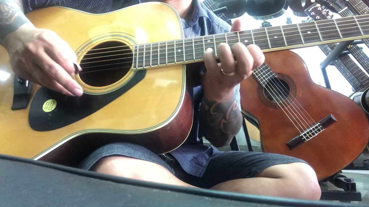 Guitar yamaha FG431 - YouTube