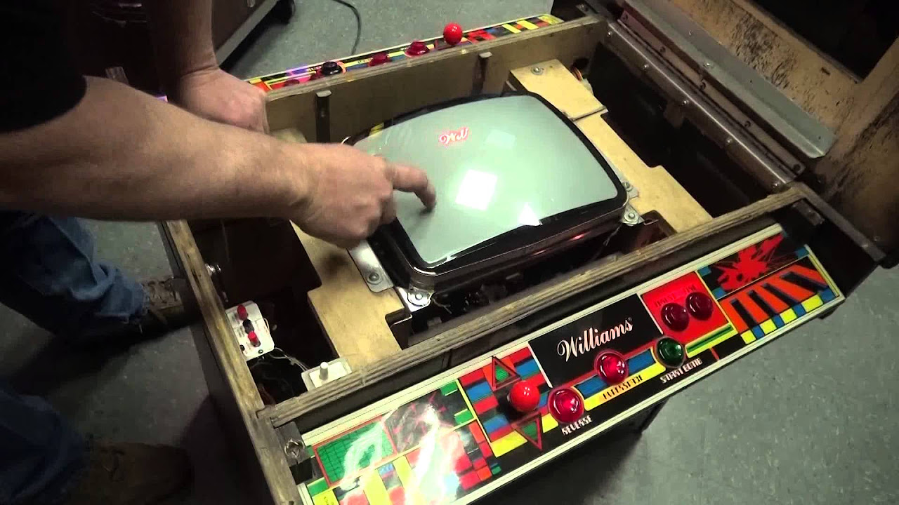 567 Williams DEFENDER Cocktail Table Arcade Video Game--Not Many