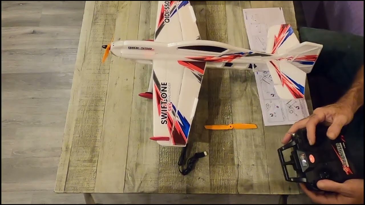 ラジコン飛行機 SWIFT-ONE RIDI550 バーチカルモードでトルクロール