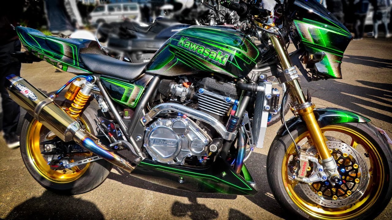 Kawasaki ZRX1200 DAEG Custom Machine Wheelie Swingarm - YouTube