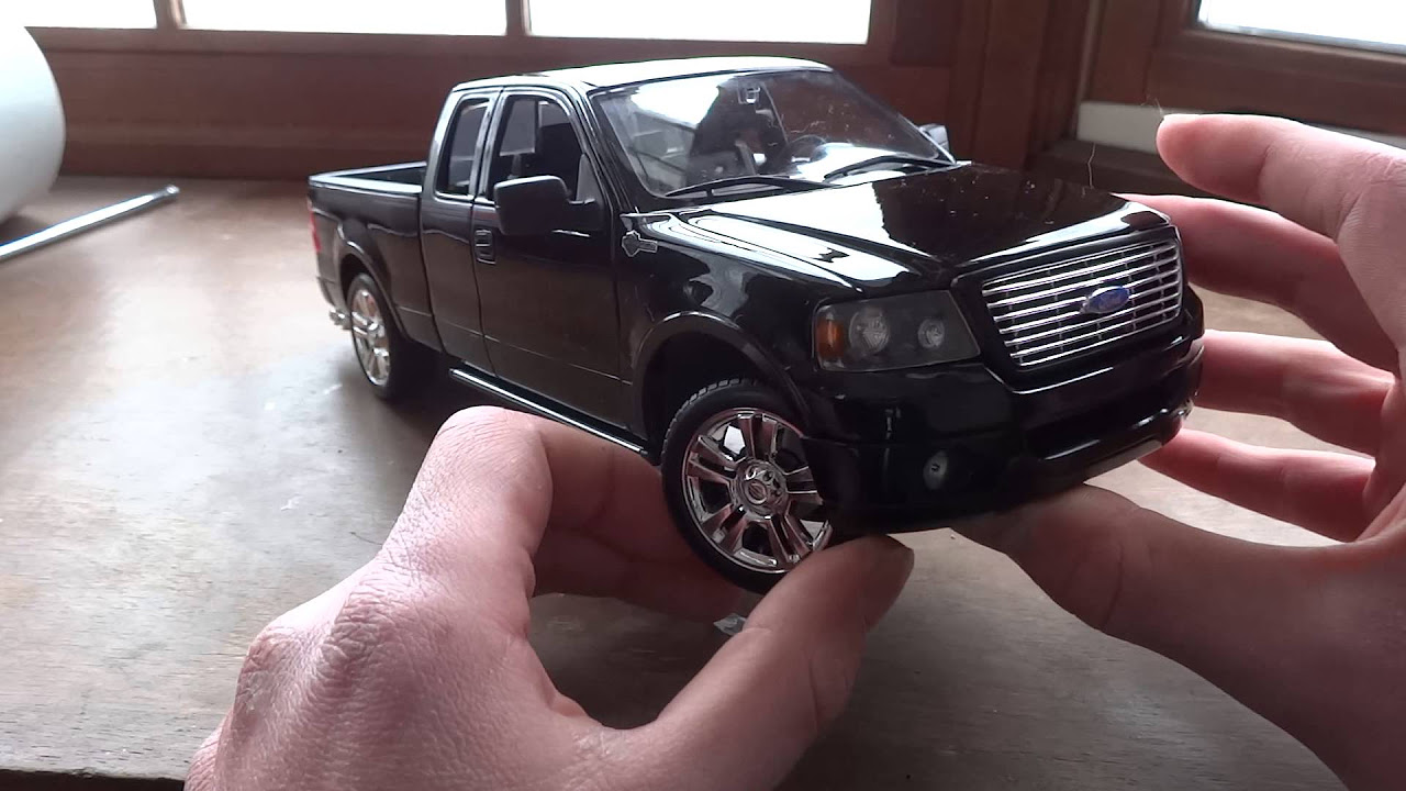 Review of 1/18 Ford F-150 Harley Davidson Edition by Maisto - YouTube