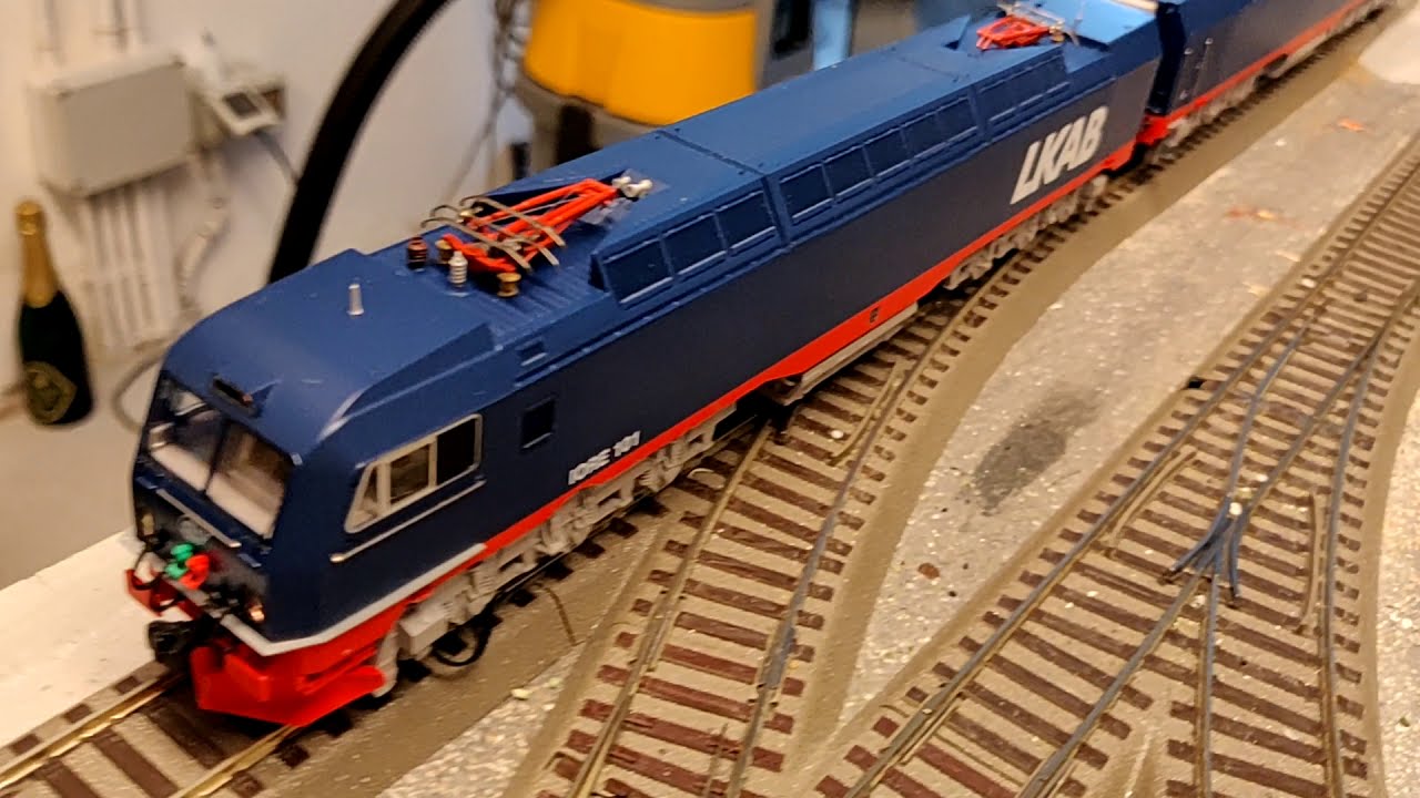 hq720.jpg?sqp=-