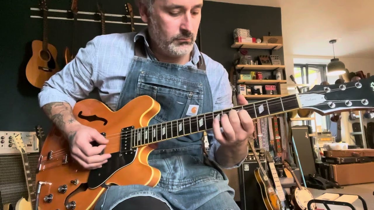 Epiphone Riviera Nick Valensi 🔥🔥 - YouTube