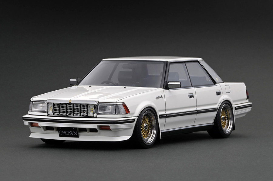 IG2058 1/18 Toyota Crown (120) 3.0 Royal Saloon G White | LINE UP