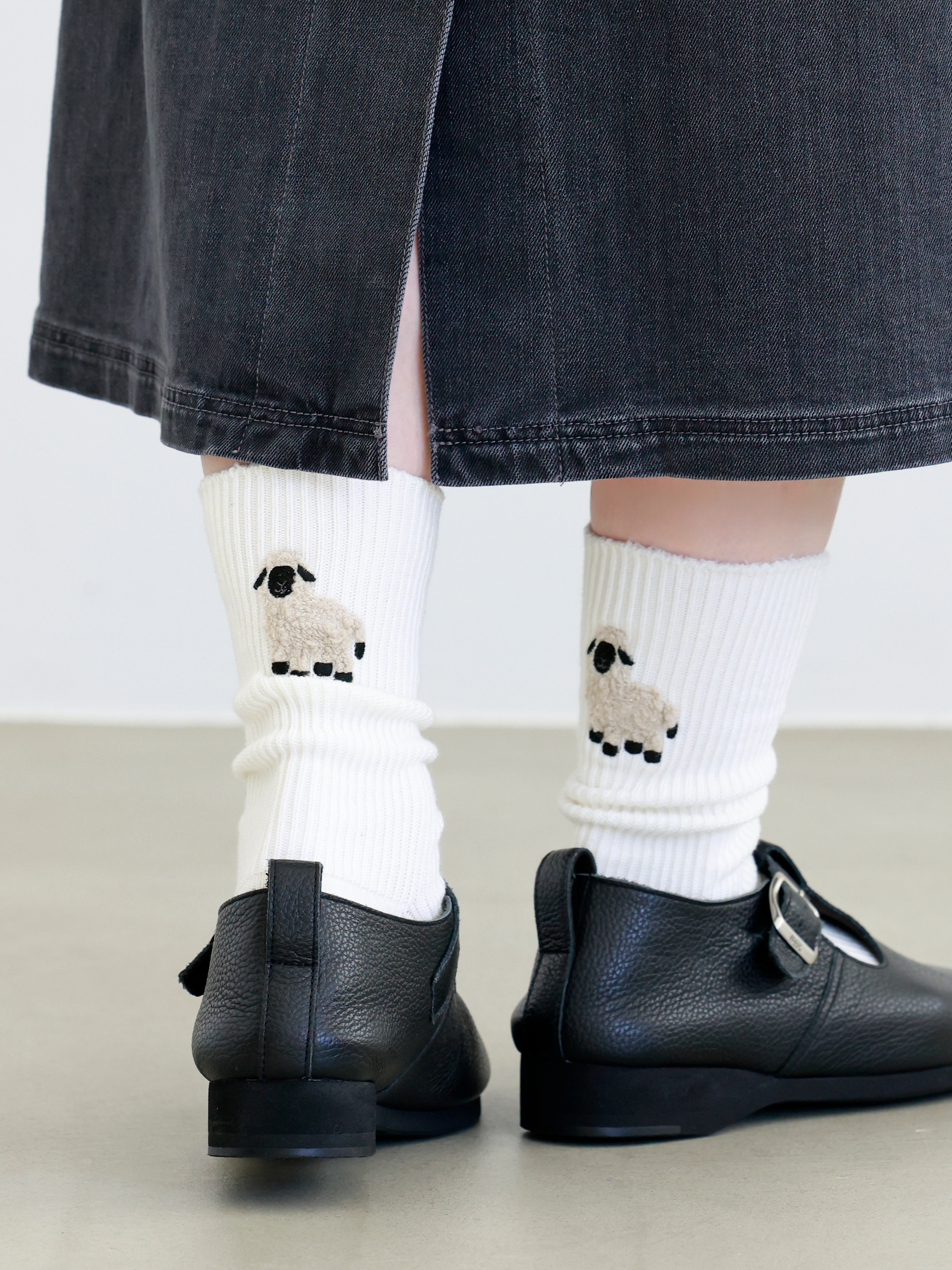 ワッペン風刺繍ソックス ( 011140980 ) | 靴下屋公式通販 Tabio