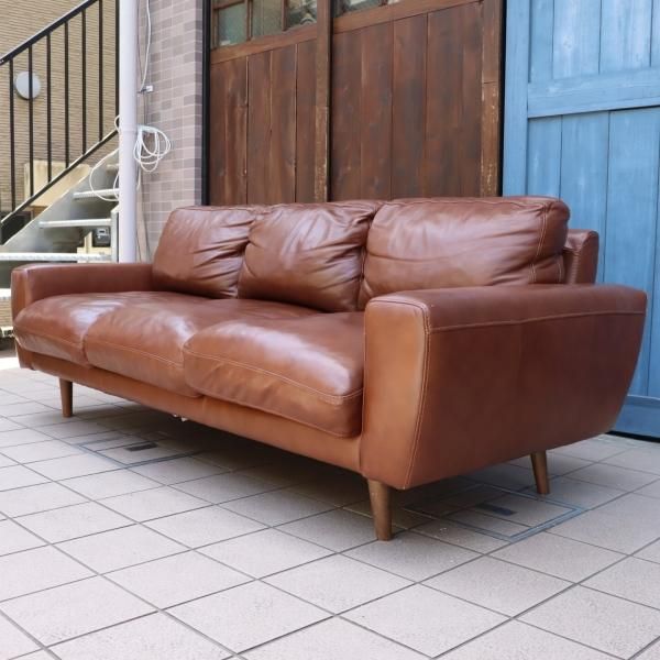 人気のunico(ウニコ)よりMOLN(モルン) レザー 3シーターソファーです