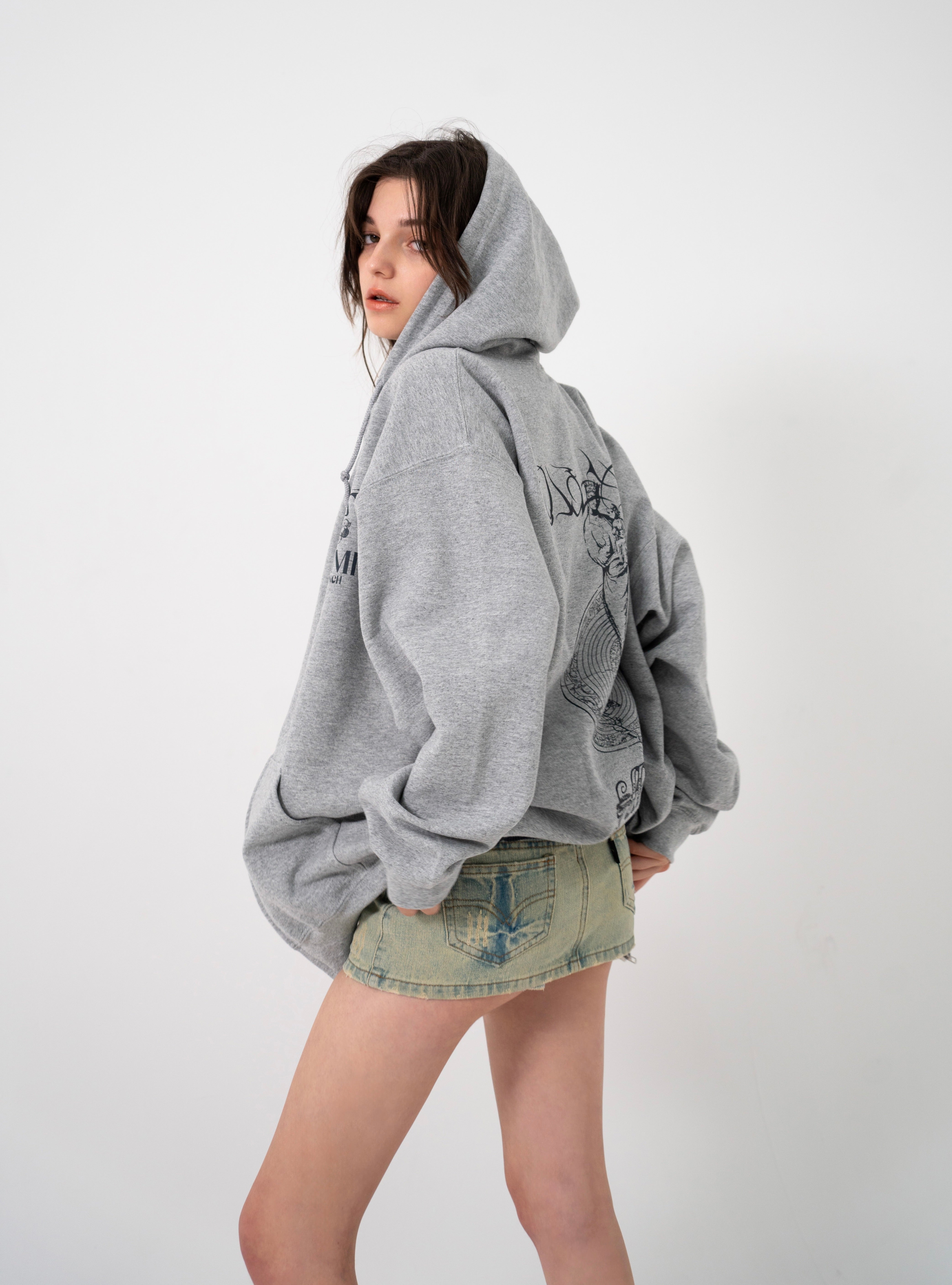 Saint Mary Zip-up Hoodie – JUEMI