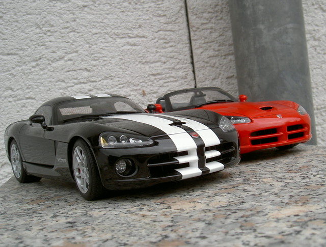 Dodge Viper SRT/10 coupe and roadster by AUTOart 1:18 | Flickr