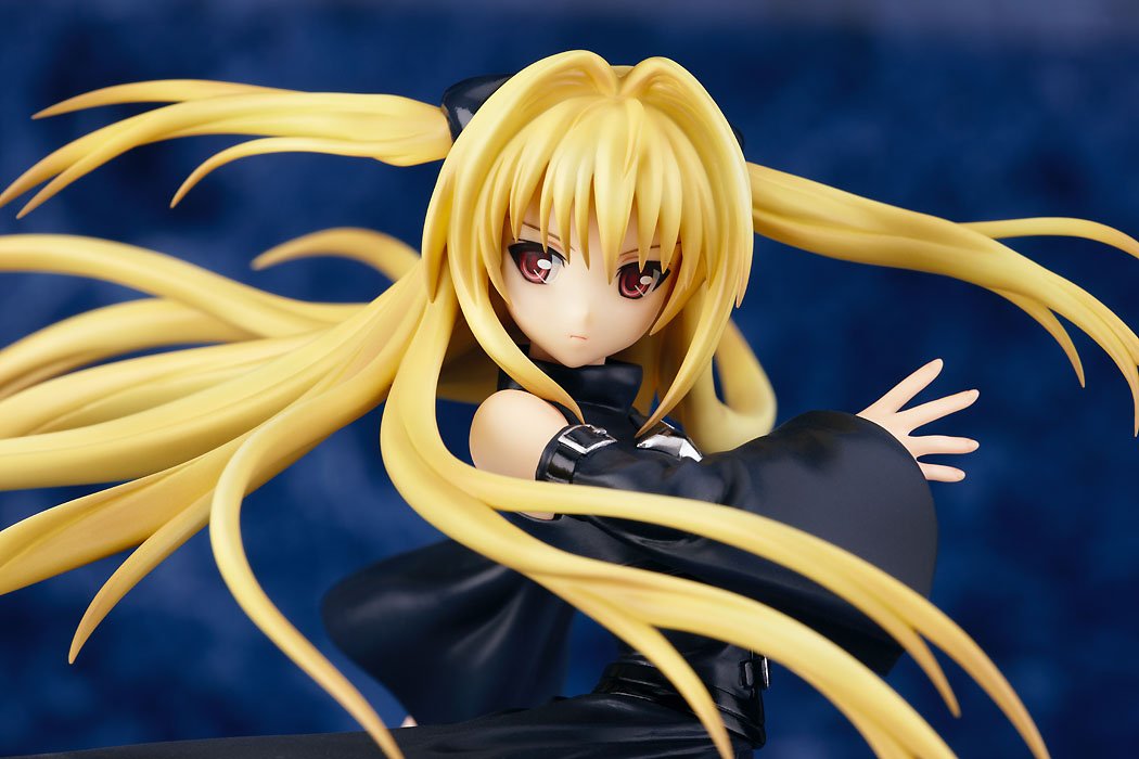 Amazon.co.jp: ToLOVEる 金色の闇 (1/8スケールPVC塗装済み完成品
