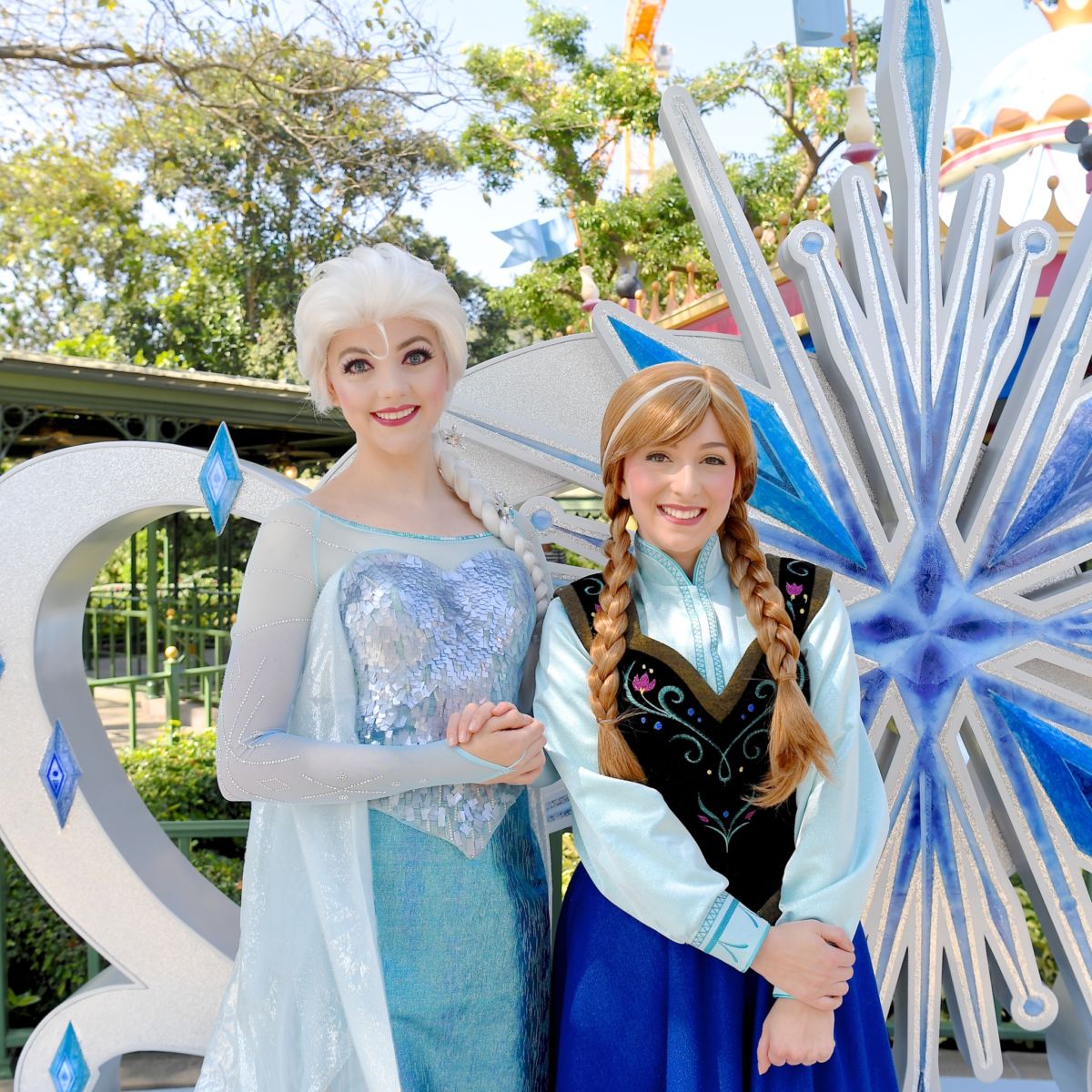 アナ&エルサ、オラフに会える！香港ディズニーランド・リゾート