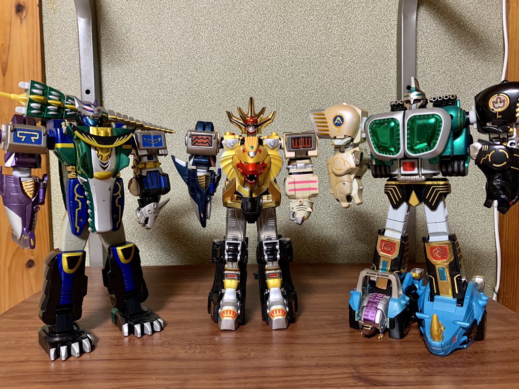 ガオキング、ガオマッスルストライカー、ガオハンタージャスティスの