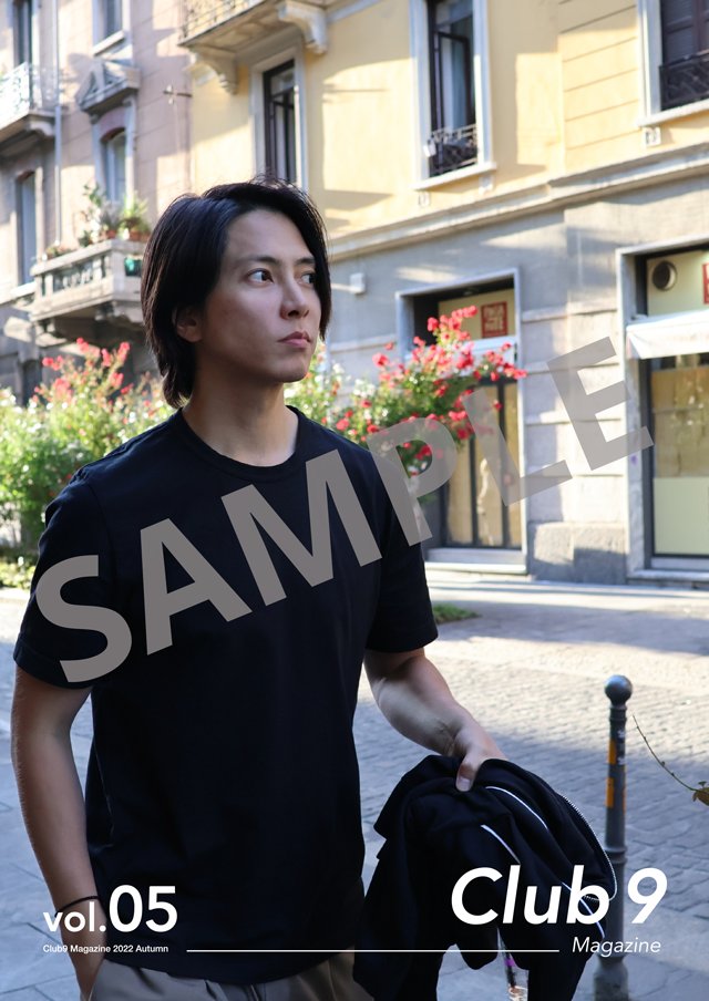 イタリア・ミラノで撮り下ろした写真をふんだんに掲載したデジタル
