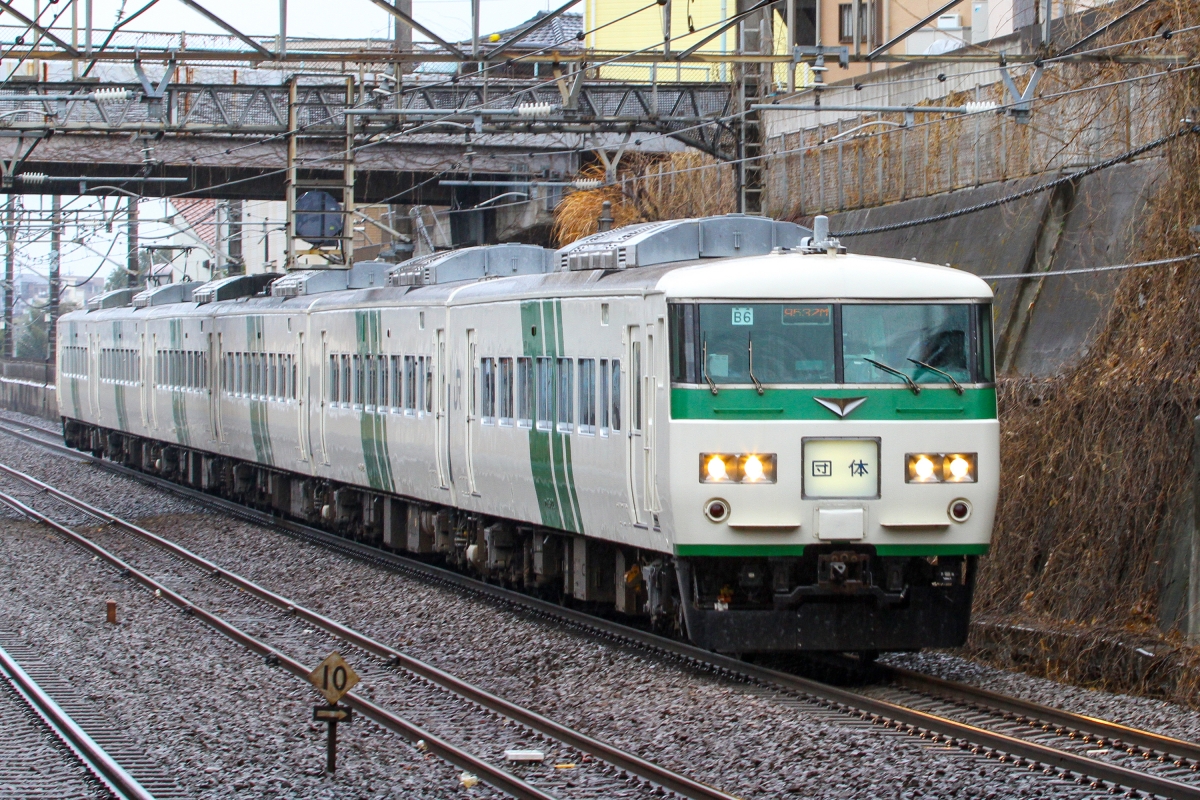 まるでムーンライトえちご！185系 上野〜新潟で夜行運転 クラブ