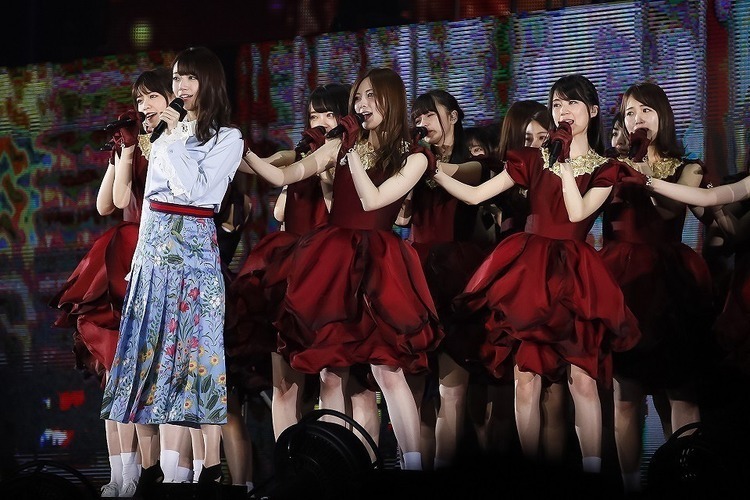 乃木坂46橋本奈々未、愛が溢れんばかりの卒コン開催。戦友・白石麻衣は