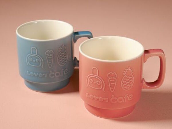 LOVOT Cafe』1周年を記念して特別なデザートプレートが期間限定で登場