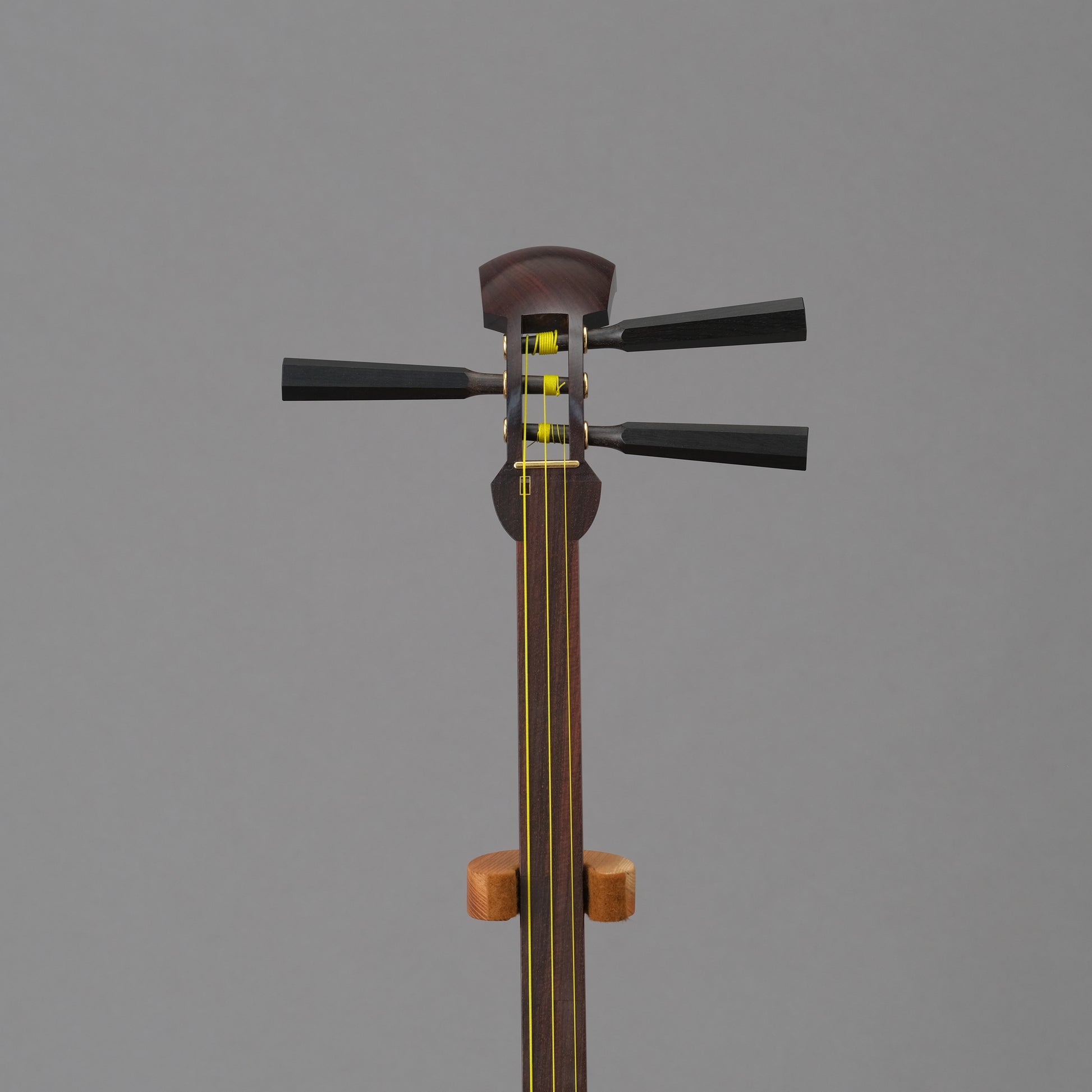 民謡紅木1.5短三味線セット【丸打胴】 短棹三味線 舞台用三味線