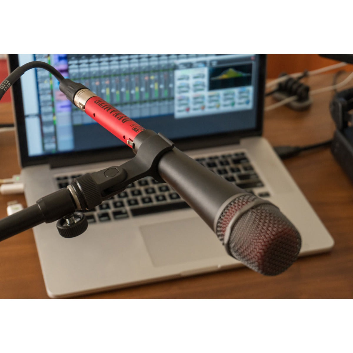sE Electronics DM1 Dynamite | Preamps | Soundium