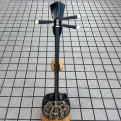 沖縄 三線 新崎型 カミゲン 黒木 本皮一枚張り 黒塗り 伝統工芸士製作