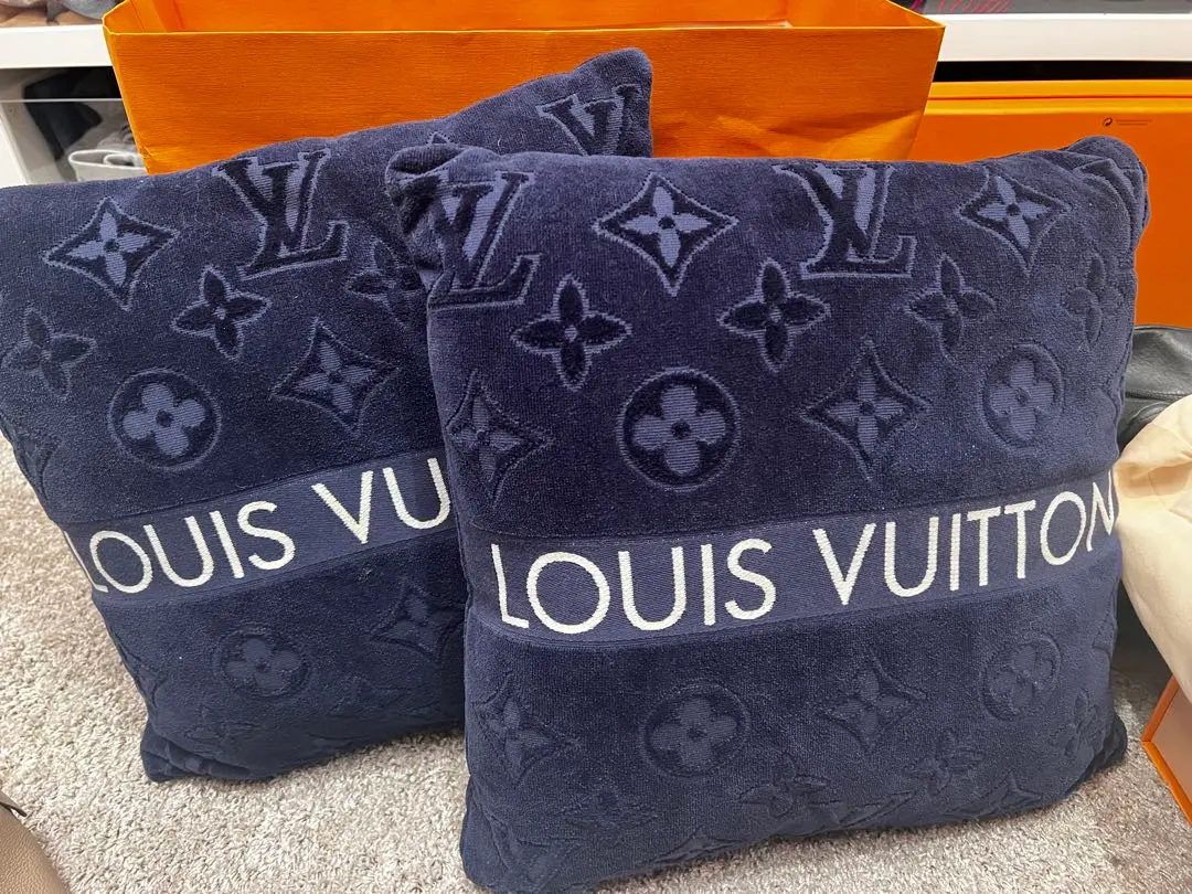 2026年最新】LOUIS VUITTON クッションの人気アイテム - メルカリ