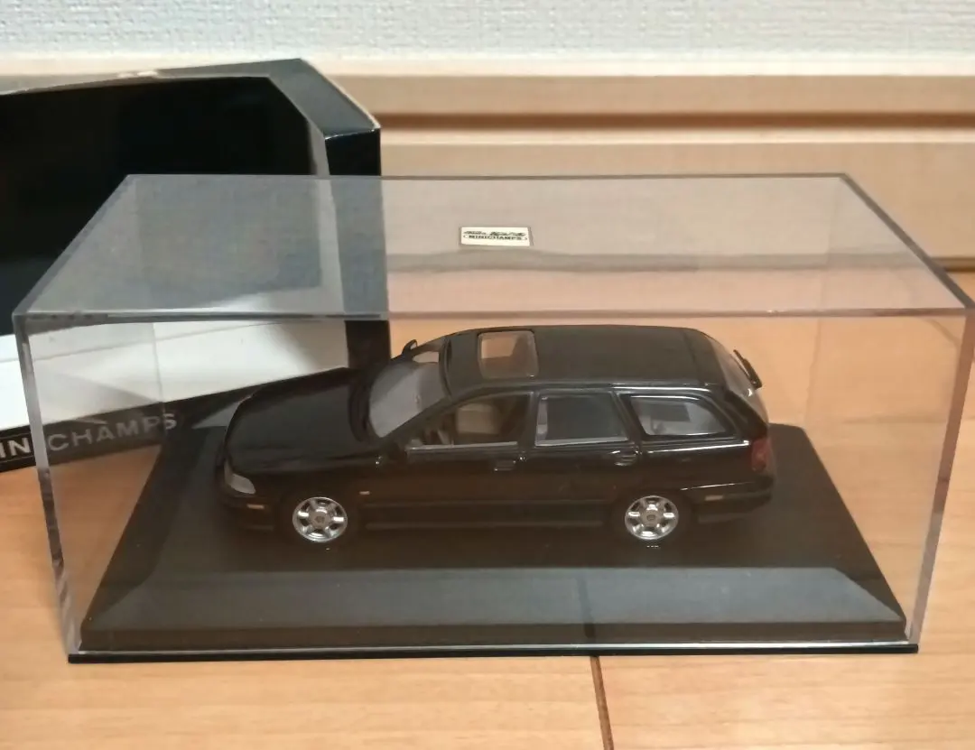 2026年最新】volvo V40 ミニカーの人気アイテム - メルカリ