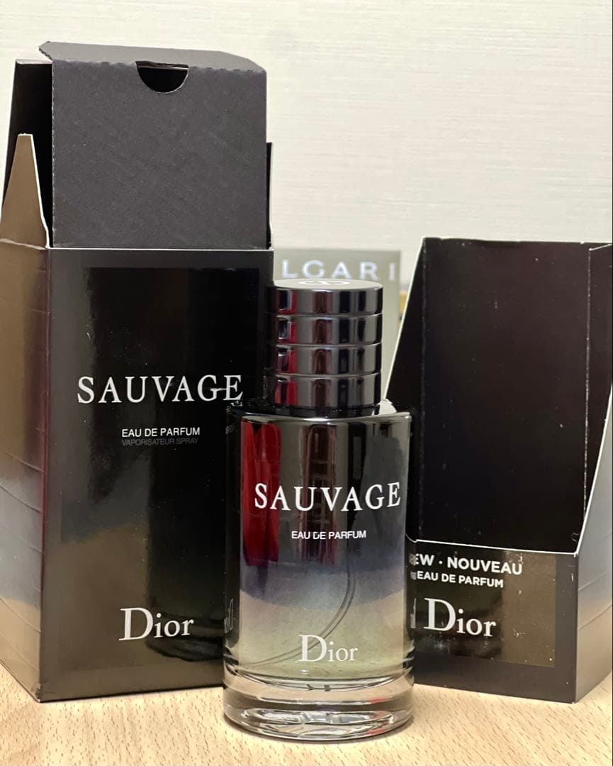 Dior Sauvage Eau de Parfum 箱付き Amazon.com : Dior Sauvage Parfum Spray for Men 3.4 Ounces : Beauty