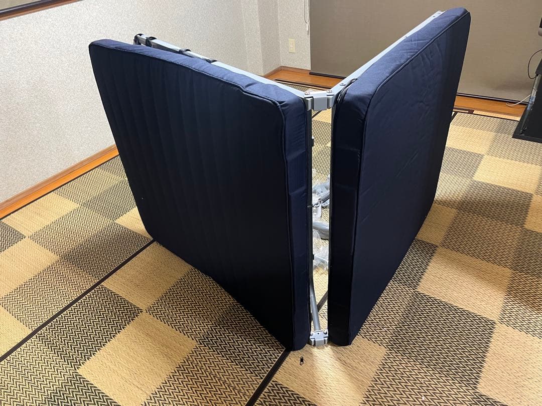 【新品未使用】折りたたみリクライニングベット　シングル 電動リクライニングベッド 折りたたみベッド シングル リクライニング