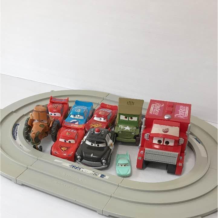 希少 ディズニー BIG コレクション カーズ フィギュア＆コース セット Disney(ディズニー) / カーズ/フィギュアセット/コミック&アニメ/日本