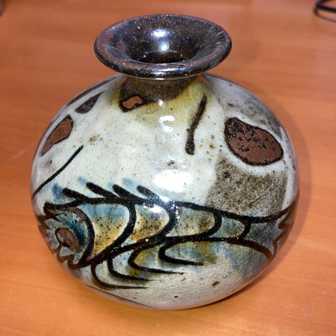 沖縄　人間国宝（故）金城次郎の長男（故）金城敏男作品　徳利or一輪挿し jiro2.jpg