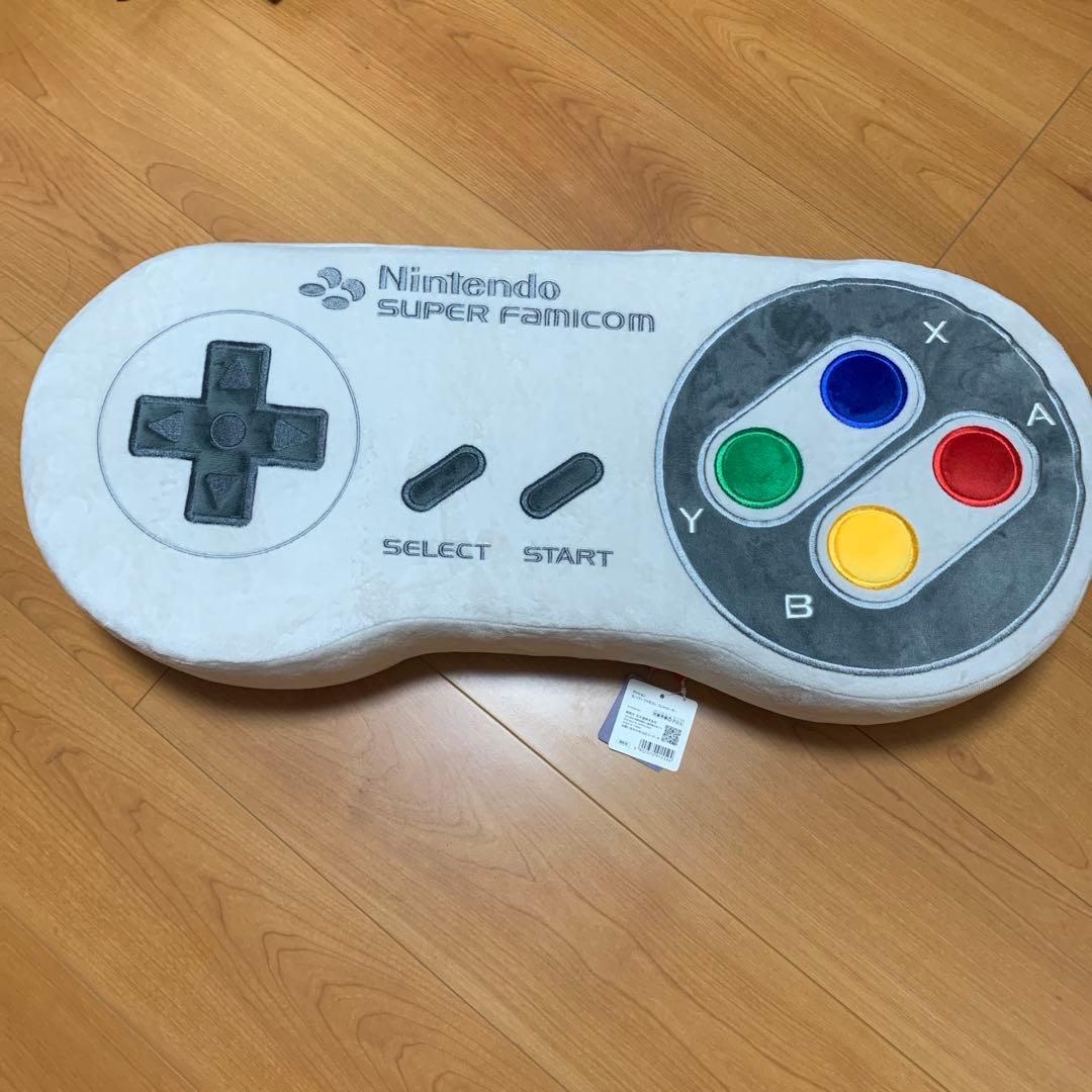 Nintendo スーパーファミコン コントローラー クッション - メルカリ