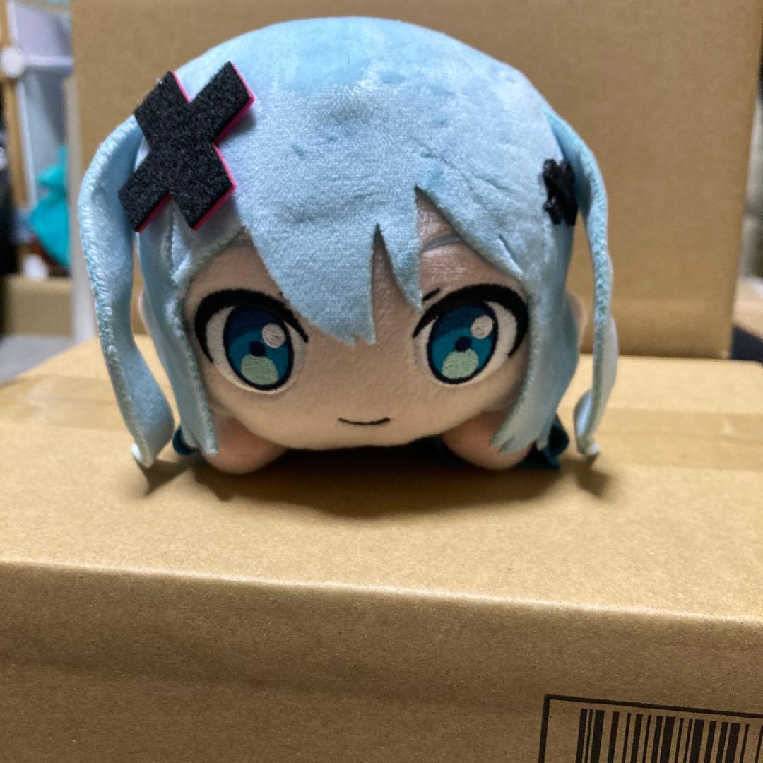 劇場版プロセカ バツミク 寝そべりぬいぐるみ - メルカリ