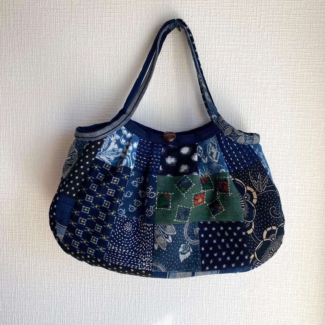 古布 襤褸 刺し子 パッチワークバッグ｜一点もの ハンドメイド 藍染 手仕事 暮らしの手仕事 母最新作の藍古布はぎれパッチワーク作品紹介 外付け