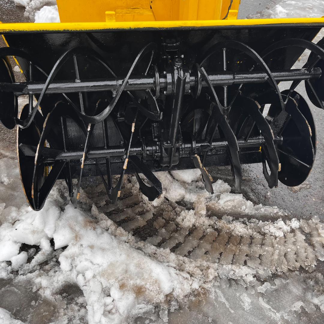 コバシ 除雪機 ST20 20馬力 大型迫力 ディーゼルエンジン 新潟県柏崎市