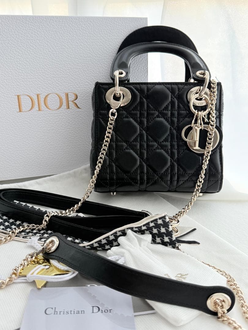 DIOR ブラック レザー ショルダーバッグ Christian Dior（クリスチャン・ディオール） ディオール ショルダー
