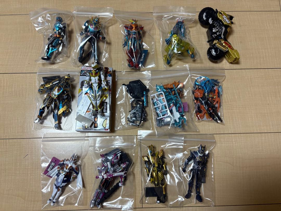 ジャンク品扱い】装動& SO-DO CHRONICLE 約60体まとめ売り